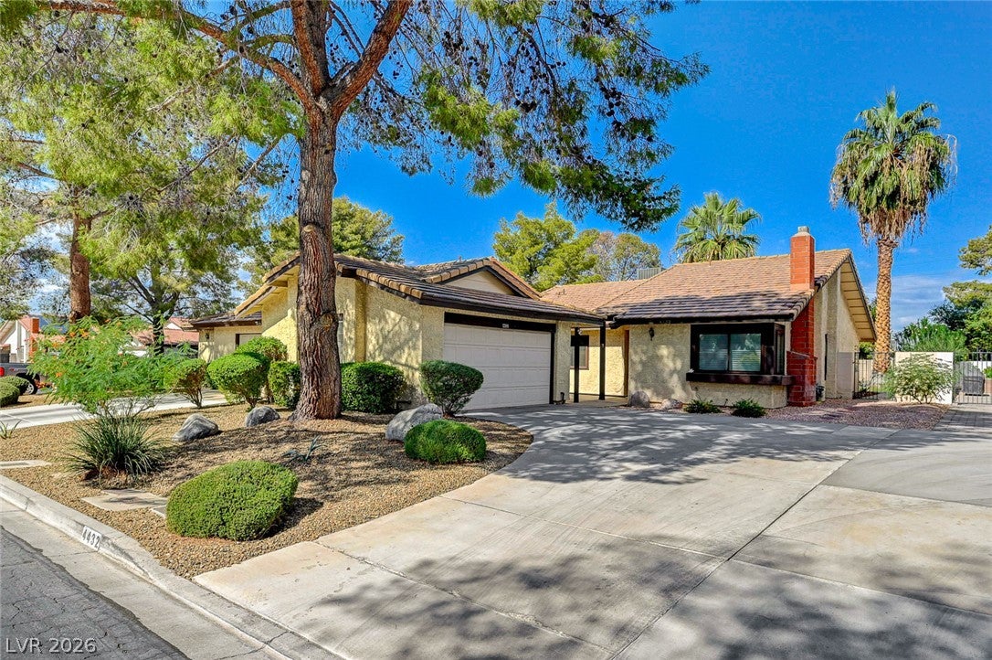 4432 Live Oak Drive