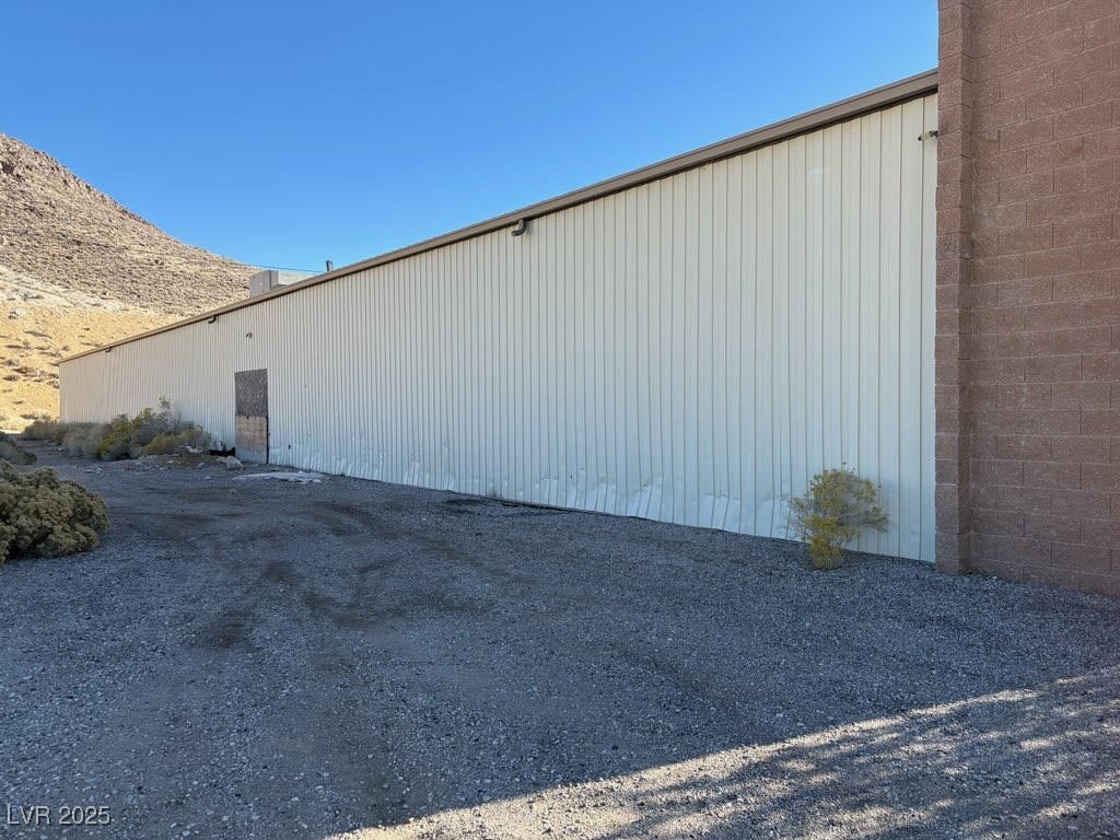 2256 N US Highway 6