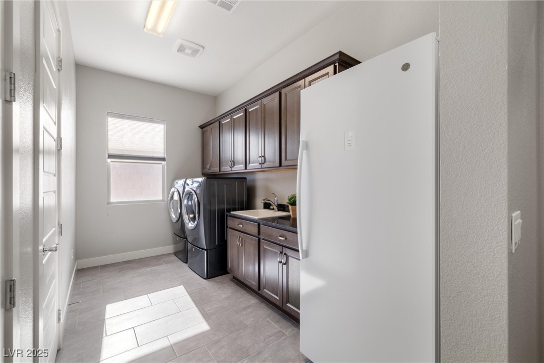 Las Vegas, Nevada 89149, United States, 4 Bedrooms Bedrooms, ,4 BathroomsBathrooms,Residential,Pending,20879