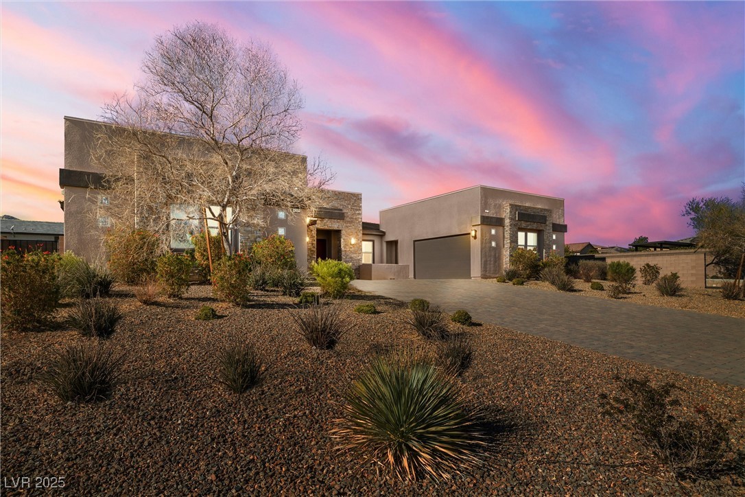 Las Vegas, Nevada 89149, United States, 4 Bedrooms Bedrooms, ,4 BathroomsBathrooms,Residential,Pending,20879