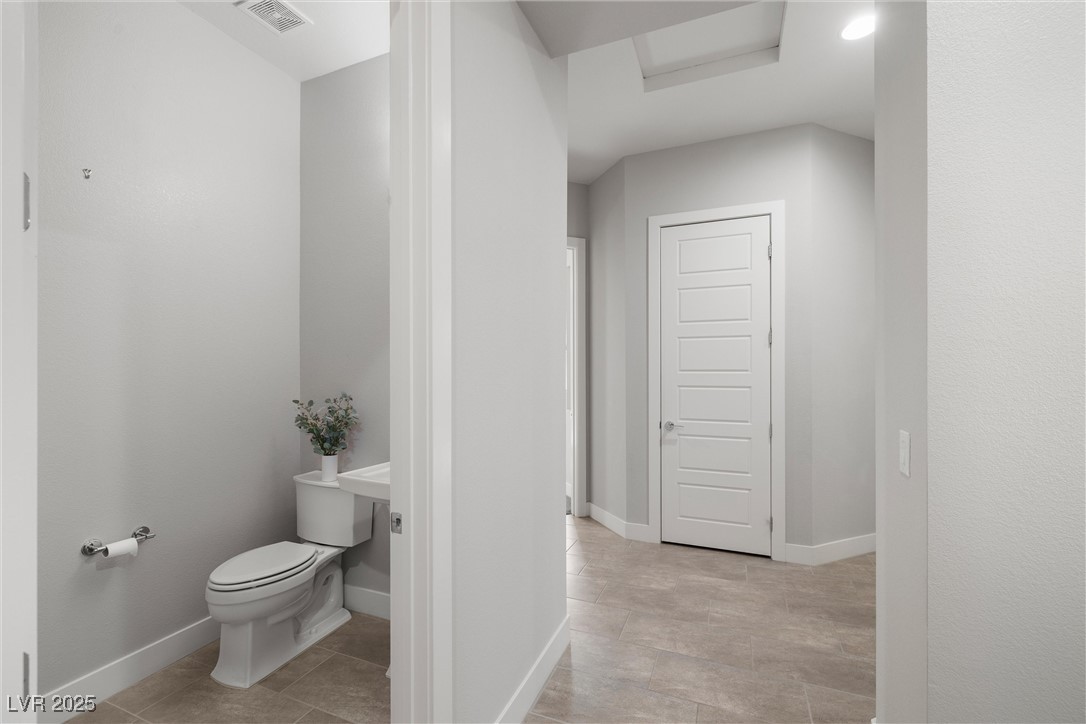 Las Vegas, Nevada 89149, United States, 4 Bedrooms Bedrooms, ,4 BathroomsBathrooms,Residential,Pending,20879