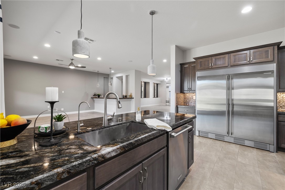 Las Vegas, Nevada 89149, United States, 4 Bedrooms Bedrooms, ,4 BathroomsBathrooms,Residential,Pending,20879