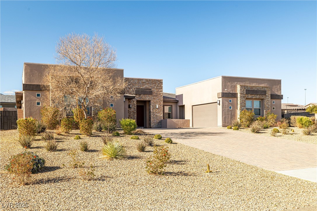 Las Vegas, Nevada 89149, United States, 4 Bedrooms Bedrooms, ,4 BathroomsBathrooms,Residential,Pending,20879