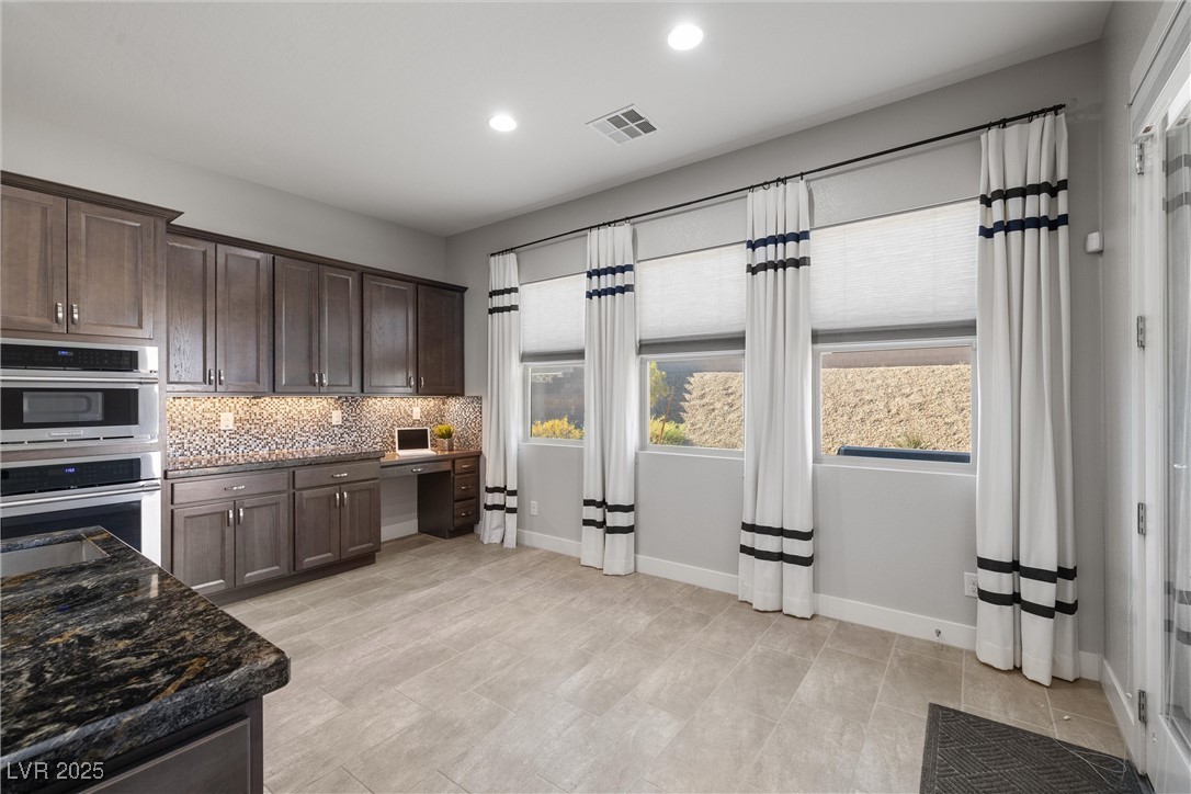 Las Vegas, Nevada 89149, United States, 4 Bedrooms Bedrooms, ,4 BathroomsBathrooms,Residential,Pending,20879