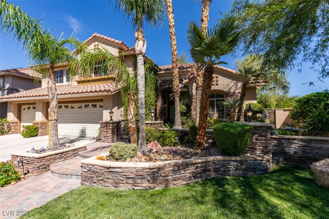 2016 Aspen Oak Street