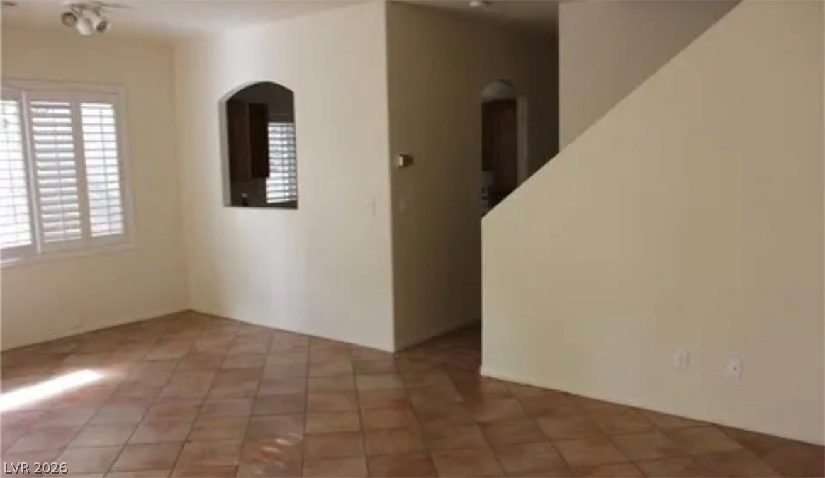 10021 Via Toro Avenue