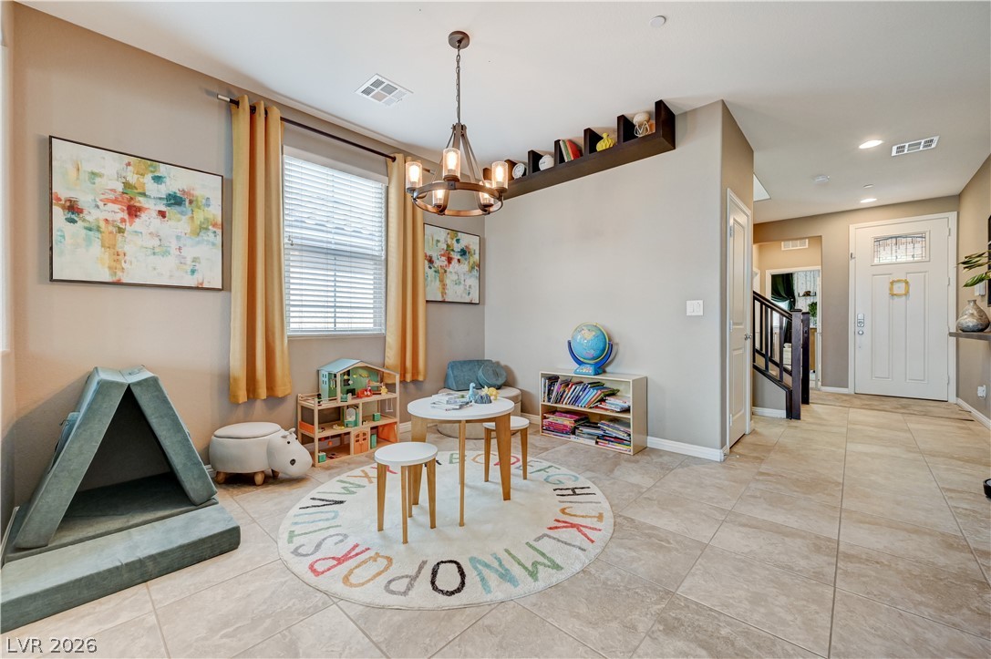 694 Bollons Island Street