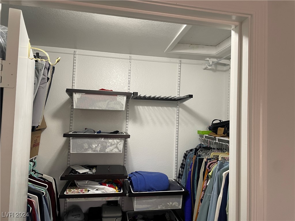 Las Vegas, Nevada 89134, United States, 2 Bedrooms Bedrooms, ,2 BathroomsBathrooms,Residential,Pending,26448