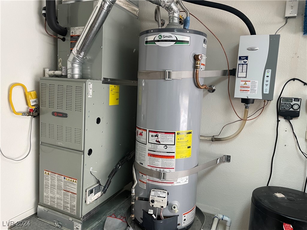 Las Vegas, Nevada 89134, United States, 2 Bedrooms Bedrooms, ,2 BathroomsBathrooms,Residential,Pending,26448