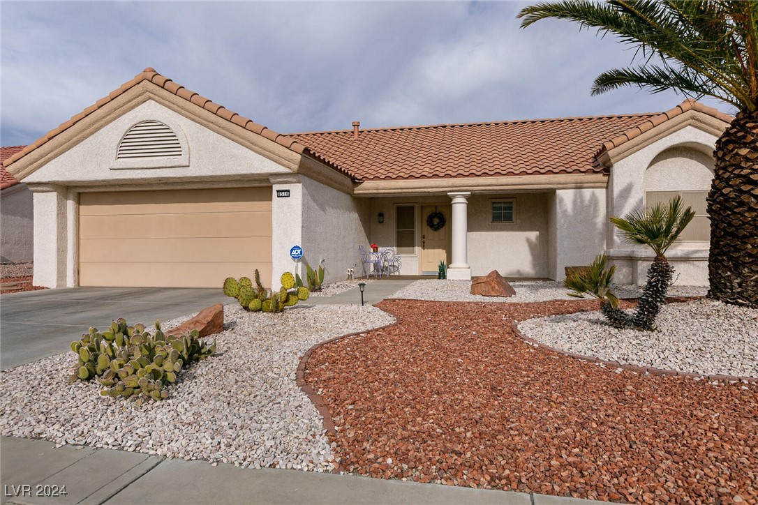 Las Vegas, Nevada 89134, United States, 2 Bedrooms Bedrooms, ,2 BathroomsBathrooms,Residential,Pending,26448