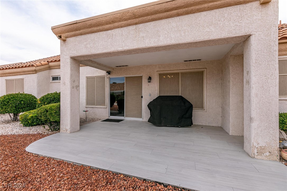 Las Vegas, Nevada 89134, United States, 2 Bedrooms Bedrooms, ,2 BathroomsBathrooms,Residential,Pending,26448