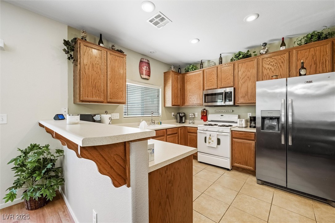 Las Vegas, Nevada 89141, United States, 3 Bedrooms Bedrooms, ,3 BathroomsBathrooms,Residential,Active,249146