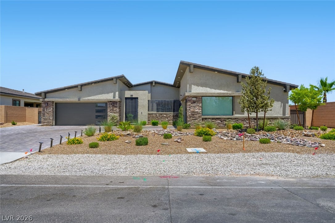 8310 W Camero Avenue