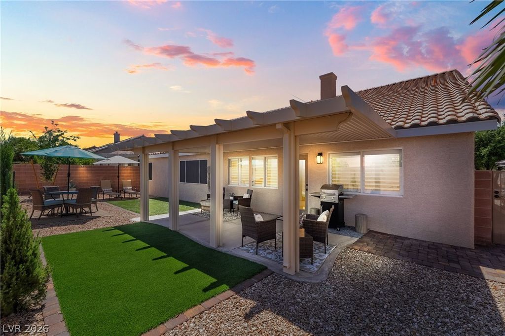 Photo of 686 Pansy Place, Henderson, NV 89052 (MLS # 2772088)