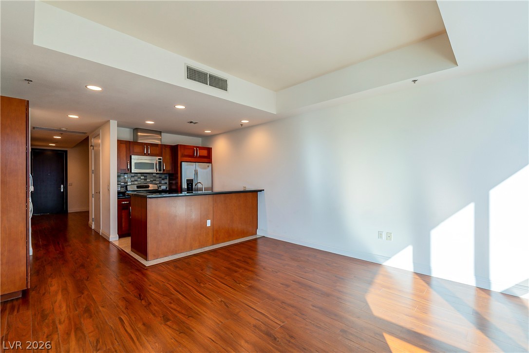 4525 DEAN MARTIN Drive 1405