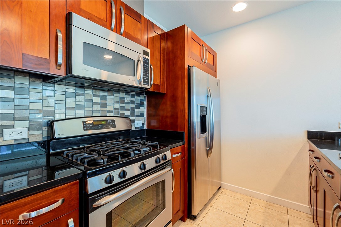 4525 DEAN MARTIN Drive 1405