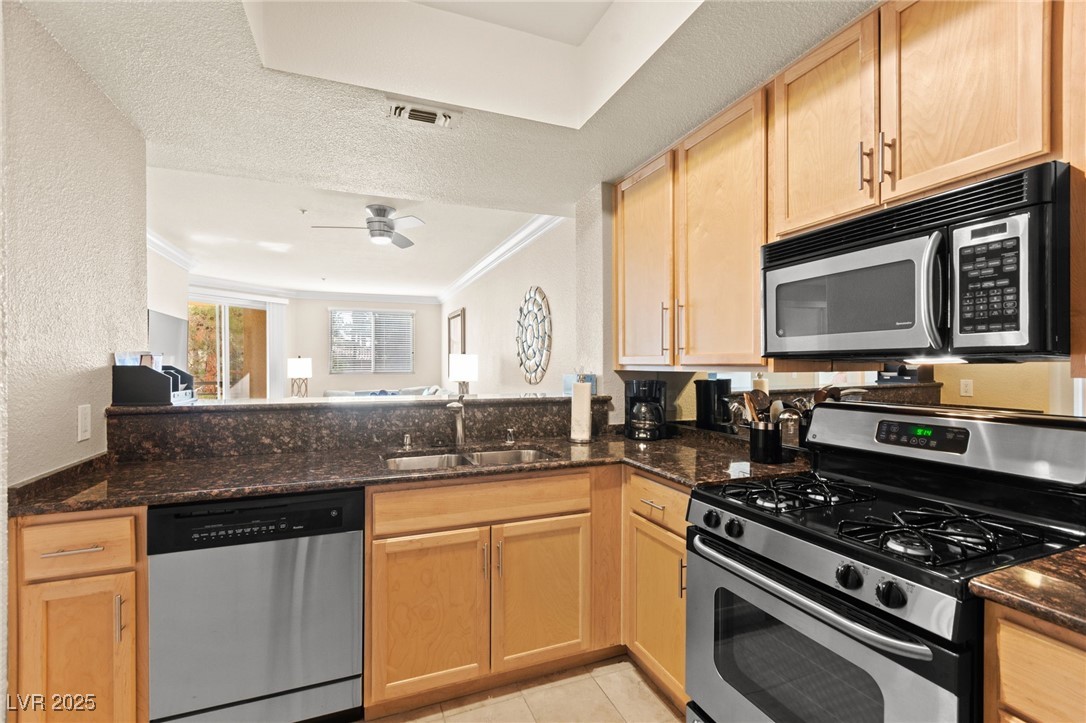 220 E Flamingo Road 111