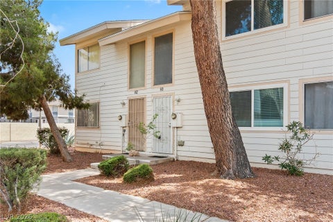 Townhouse For Sale - 4770 Topaz Street #81<br/> Las Vegas, NV 89121