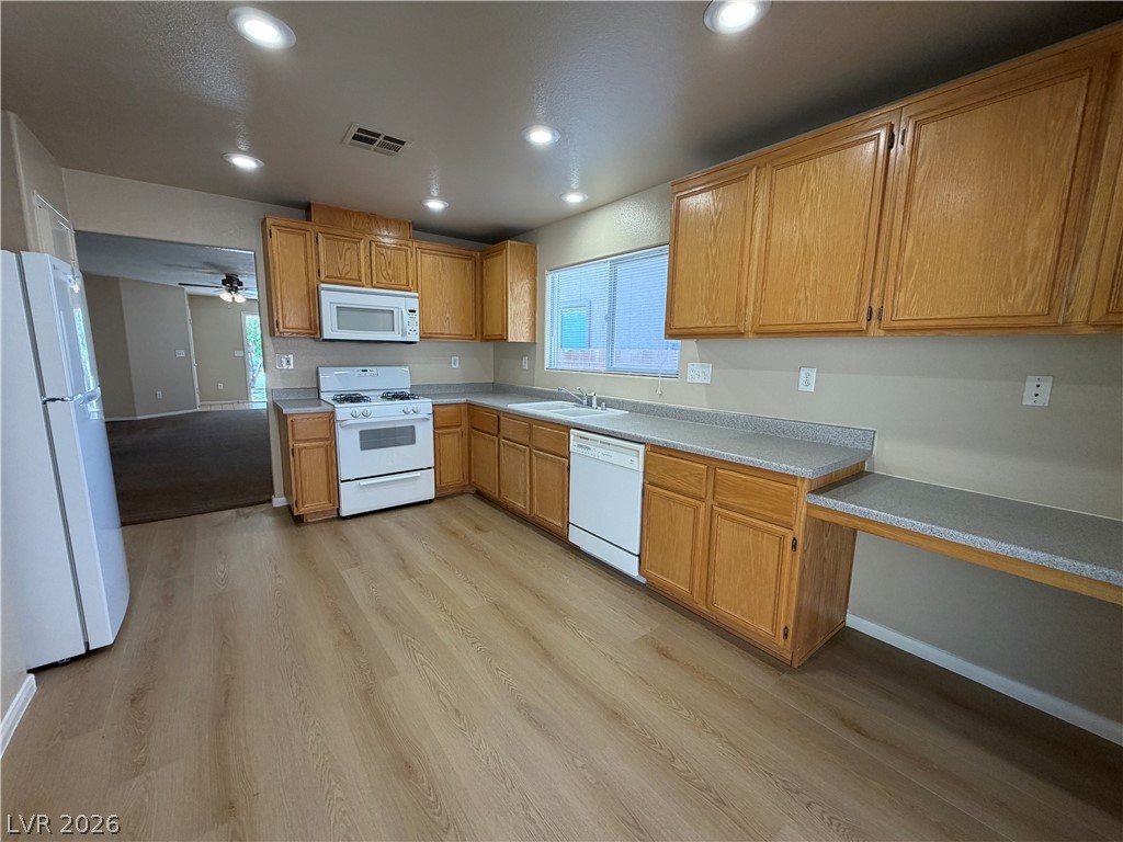 6533 Cape Petrel Street