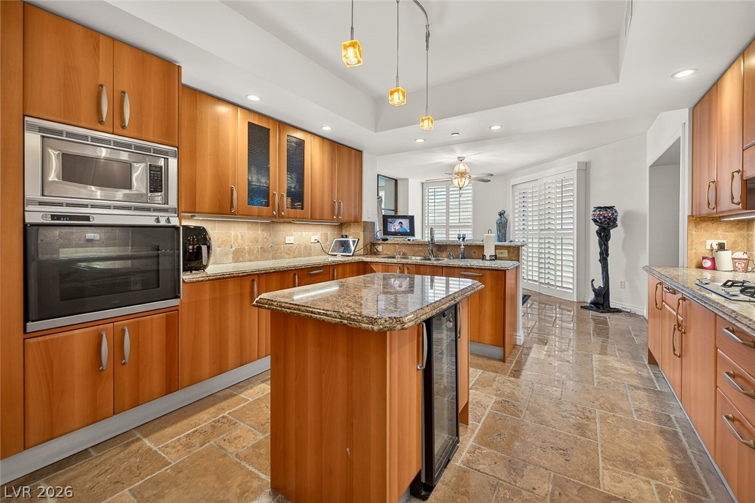 2747 Paradise Road 501