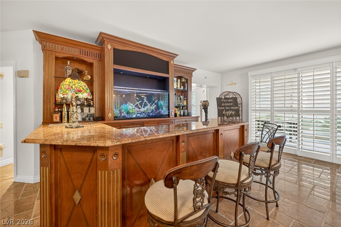 2747 Paradise Road 501
