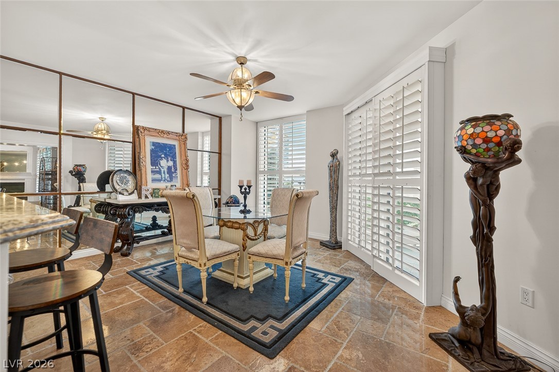 2747 Paradise Road 501