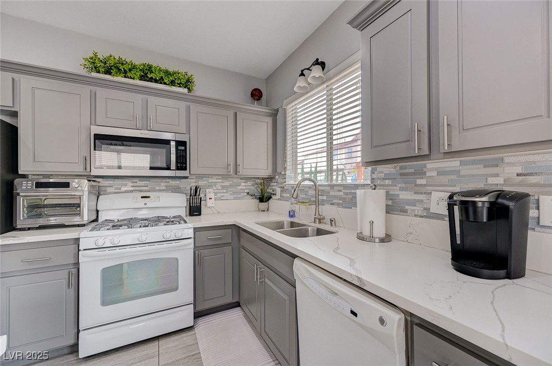 3760 Candytuft Ridge Avenue, North Las Vegas, Nevada image 9