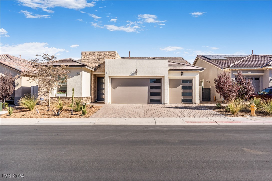 2522 Inverleven Avenue, Henderson, Nevada image 1