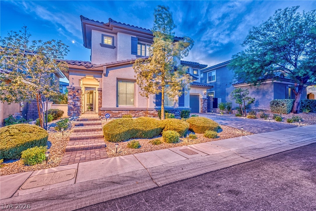 Properties 4 301 OAKRUN Court