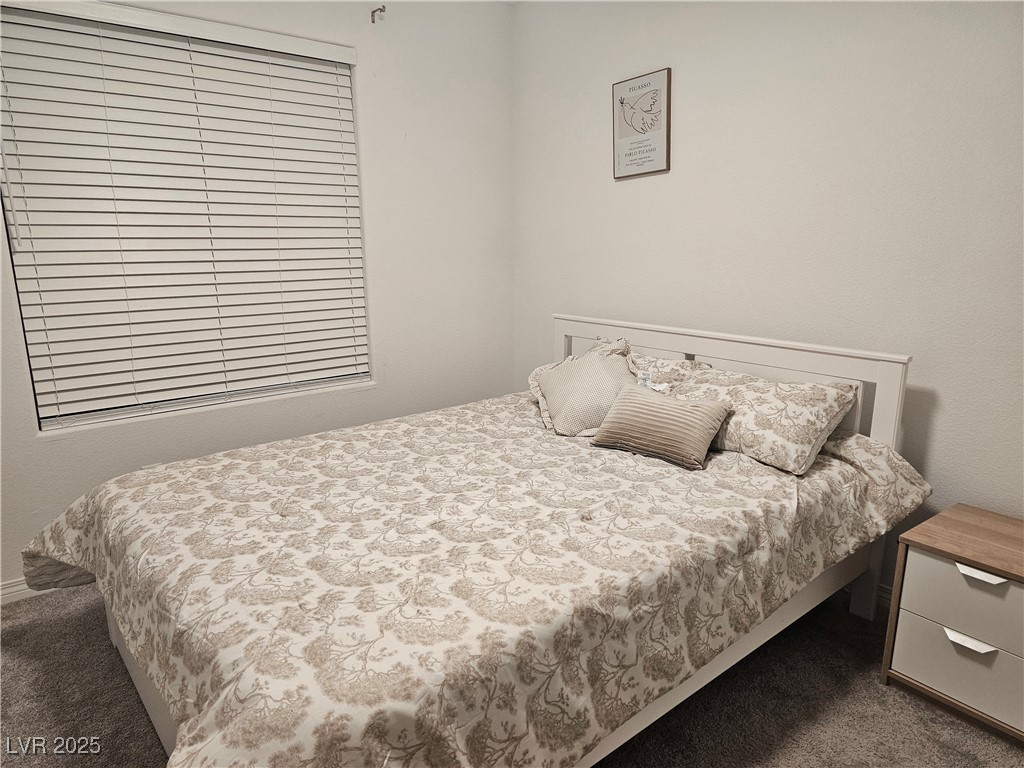 8033 Adelaide Hills Street