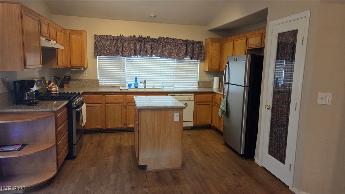 1692 Sweet View Court