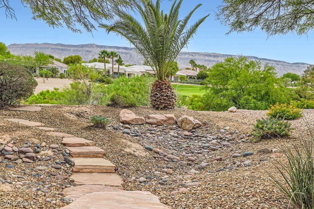 4311 Fiore Bella Boulevard, Las Vegas, Nevada image 24