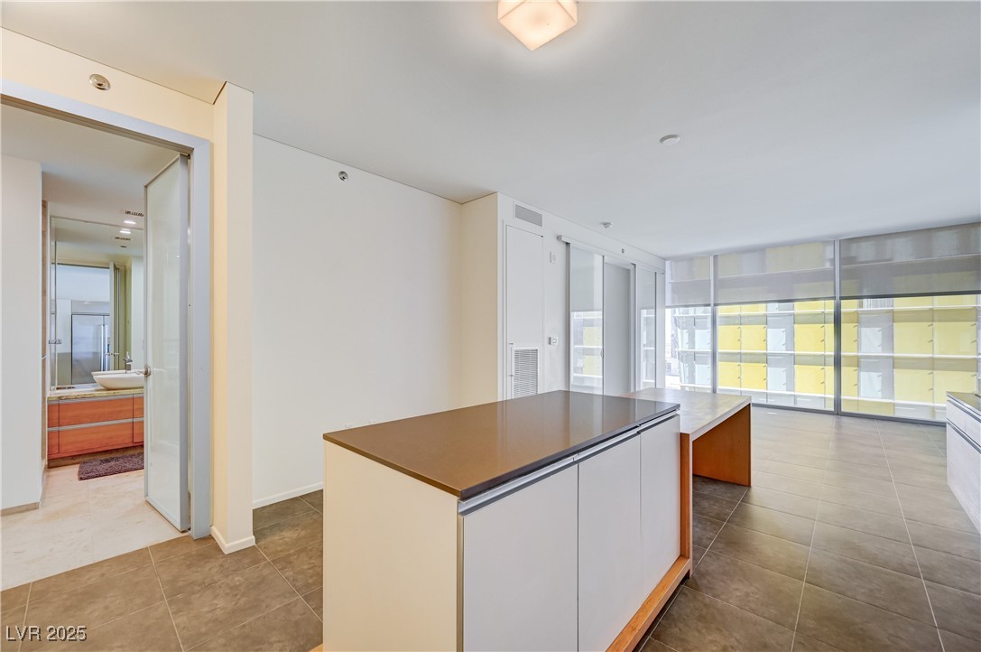 3726 Las Vegas Boulevard 1811