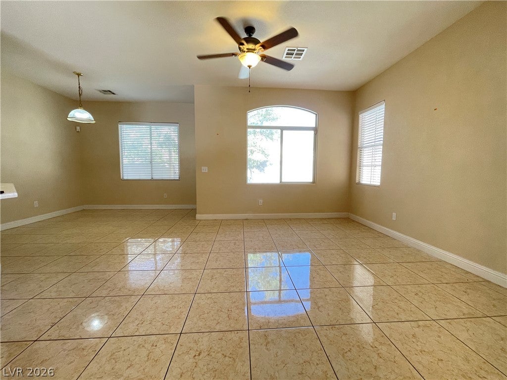 7908 HORNBEAM Court