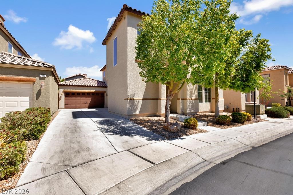 3290 Venice Cove Avenue