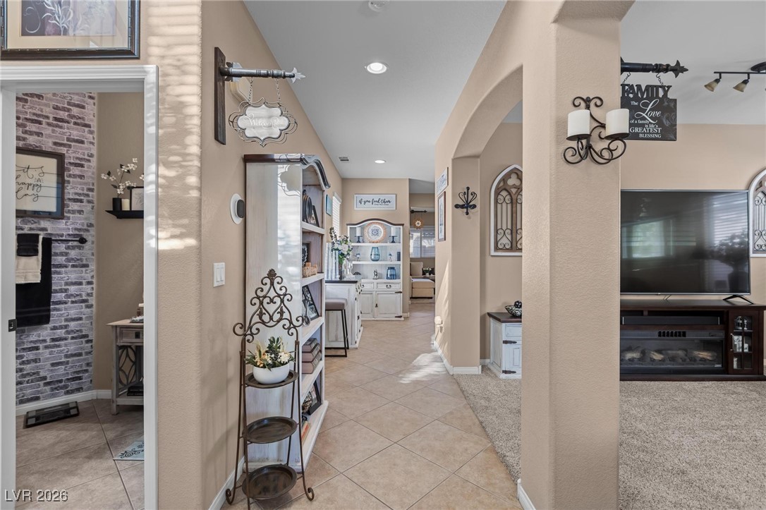 3290 Venice Cove Avenue