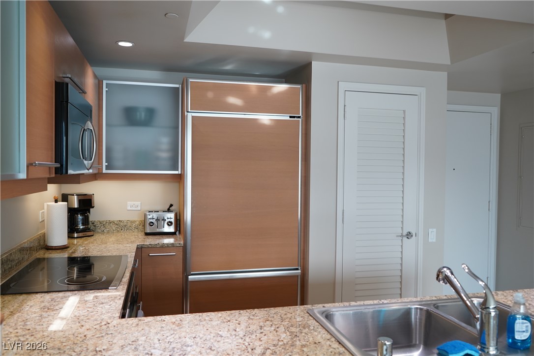 222 Karen Avenue 1004