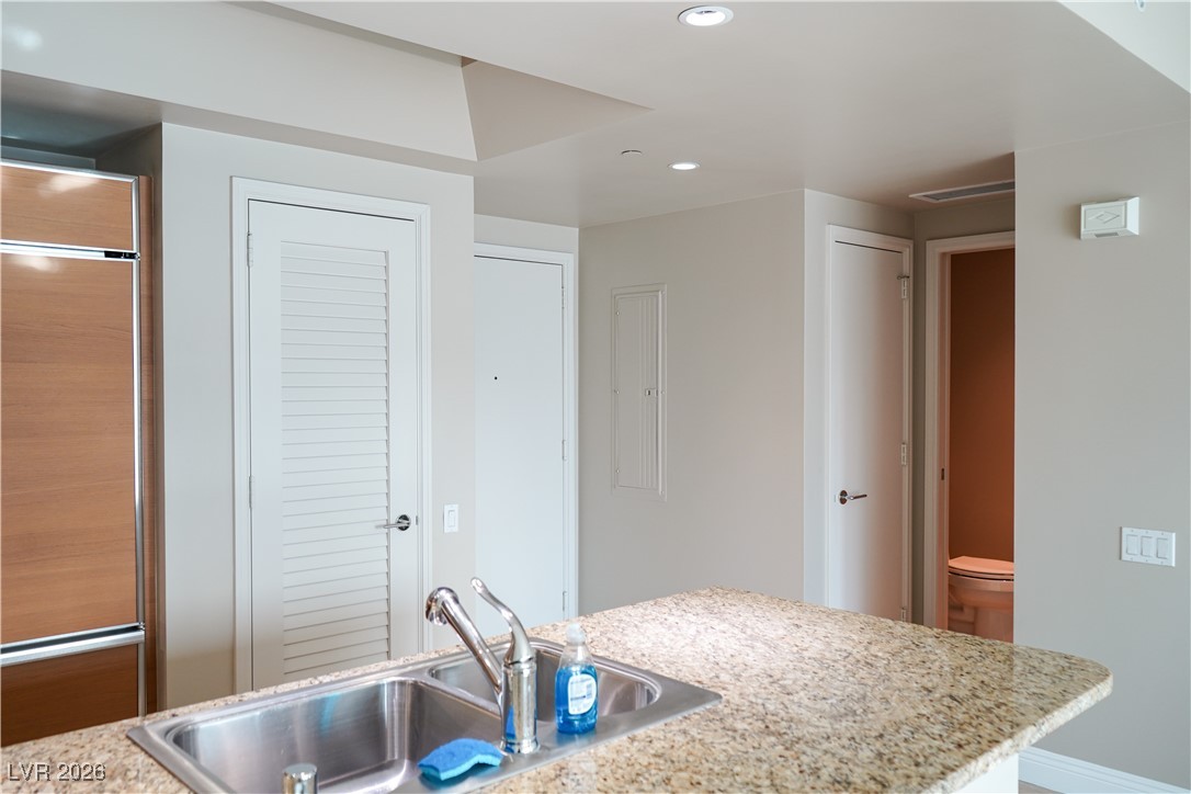 222 Karen Avenue 1004