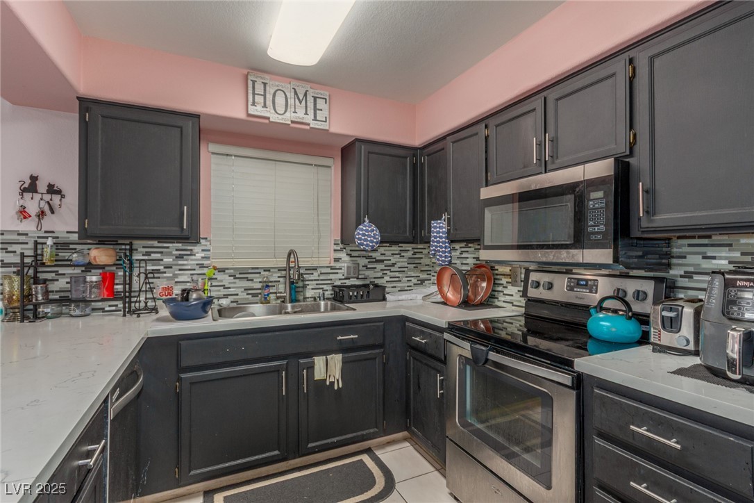 2725 S Nellis Boulevard 2168