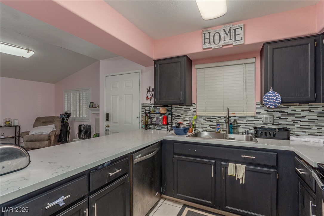 2725 S Nellis Boulevard 2168