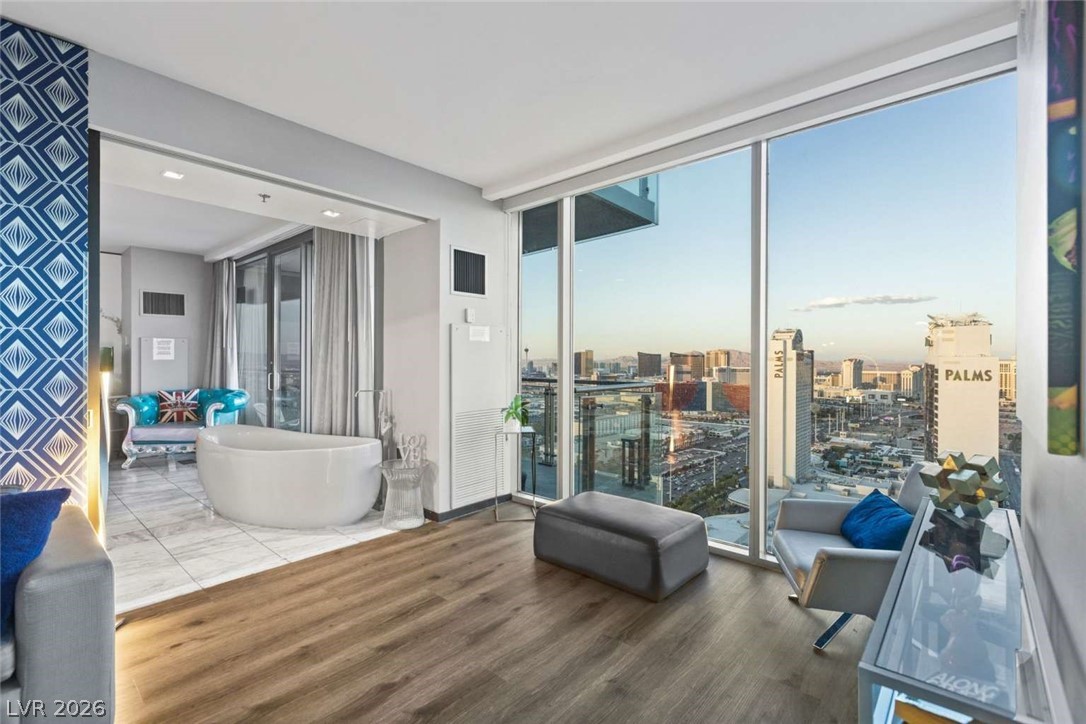 4381 W Flamingo Road 3322