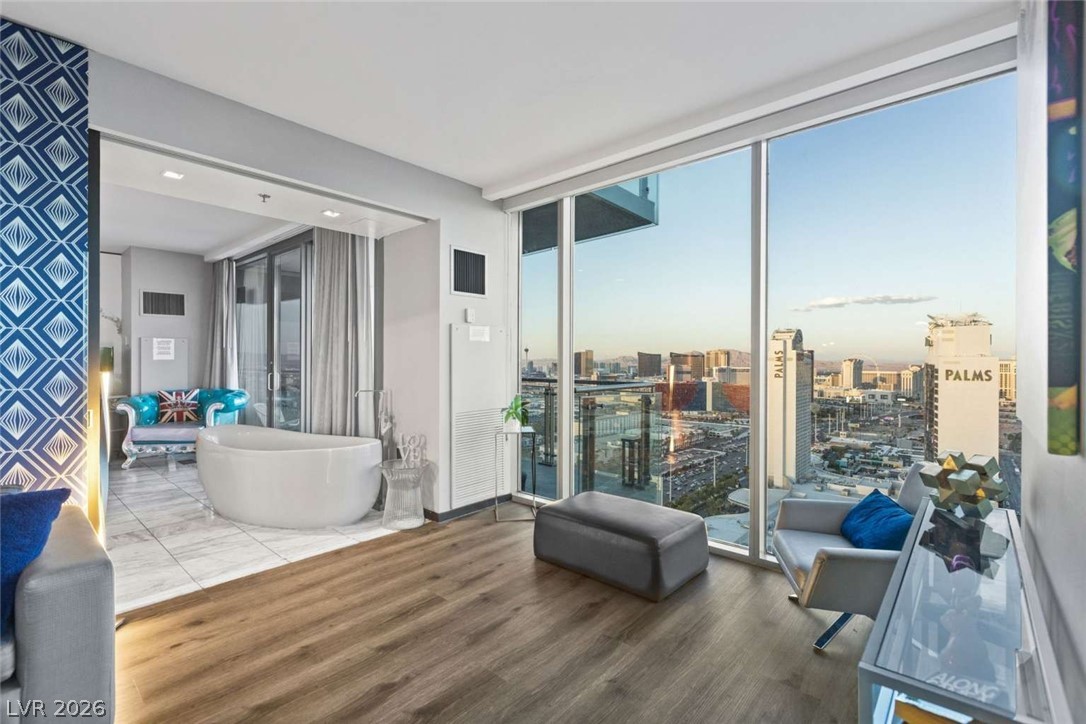 4381 W Flamingo Road 3322