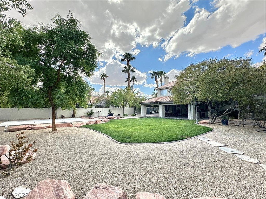 5630 Lion Head Way