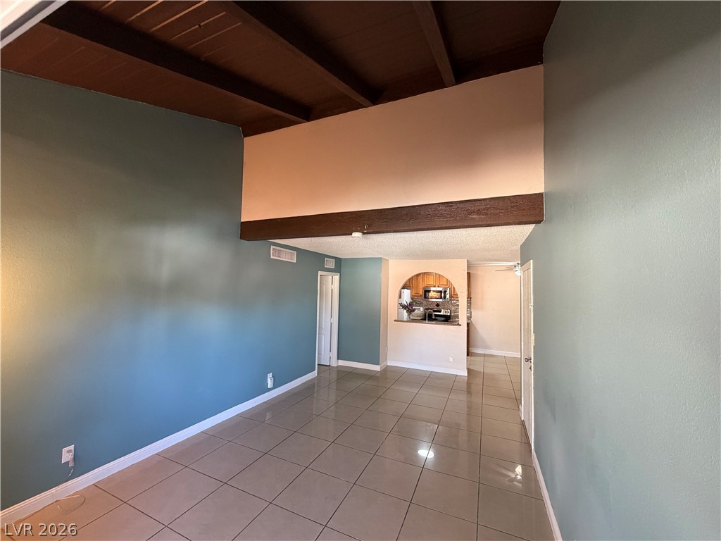 1515 E Reno Avenue 201