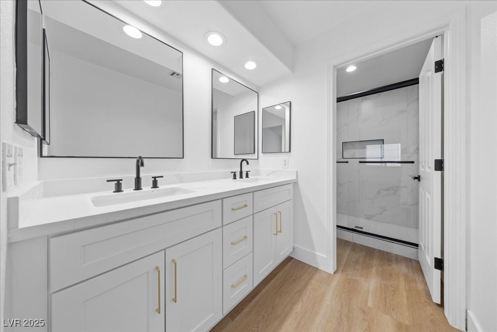 Las Vegas, Nevada 89147, United States, 3 Bedrooms Bedrooms, ,2 BathroomsBathrooms,Residential,Pending,185420