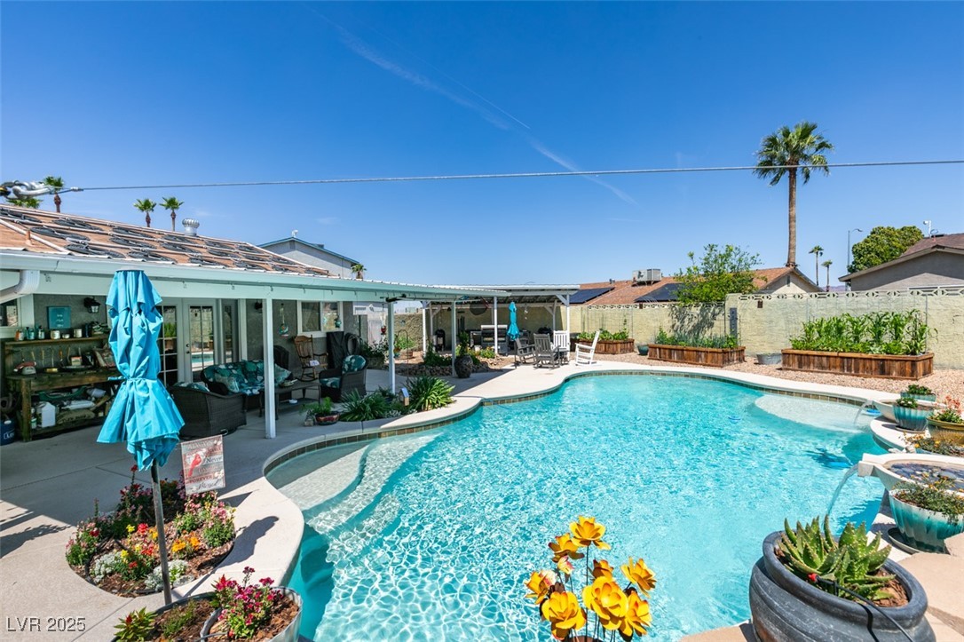 386 Summer Creek Court, Henderson, Nevada image 3
