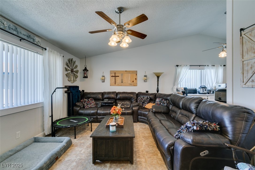 386 Summer Creek Court, Henderson, Nevada image 9