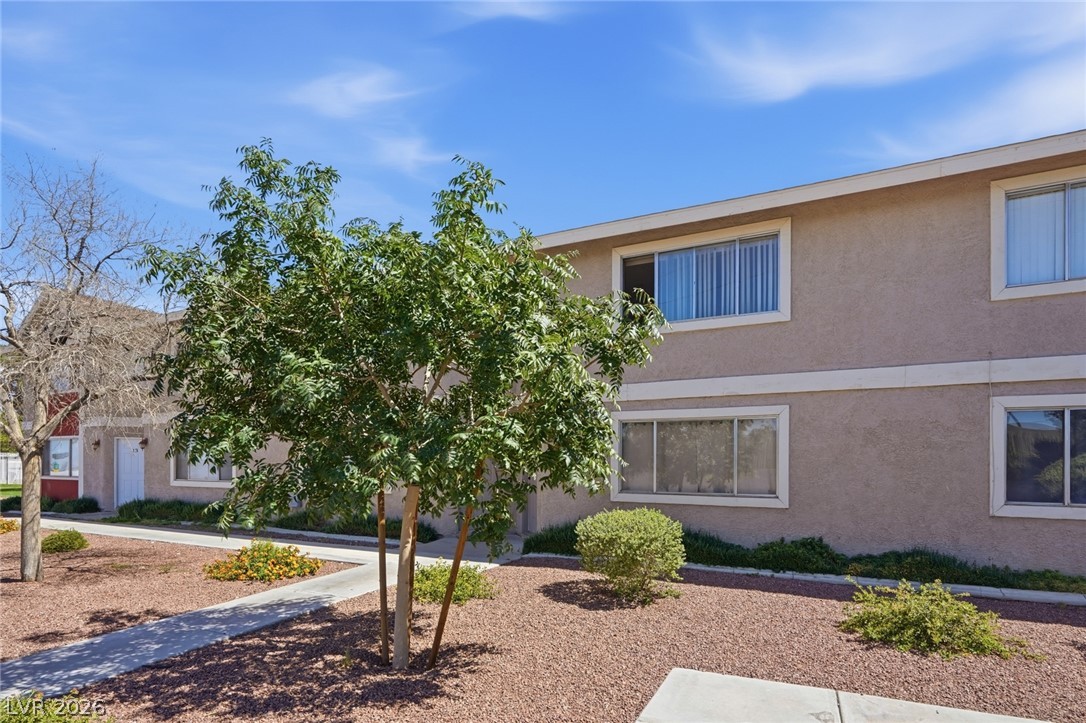 100 S Crestline Drive 16