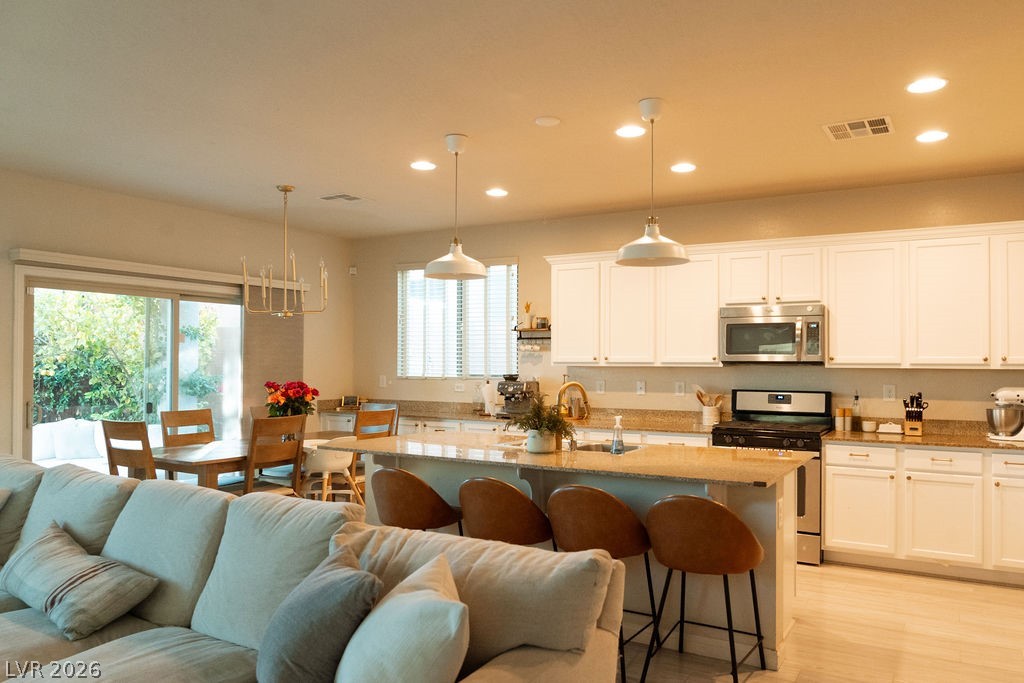 6860 Stonetrace Street