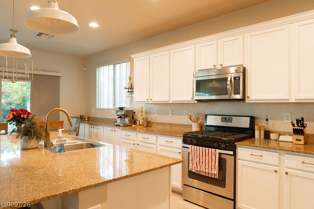 6860 Stonetrace Street